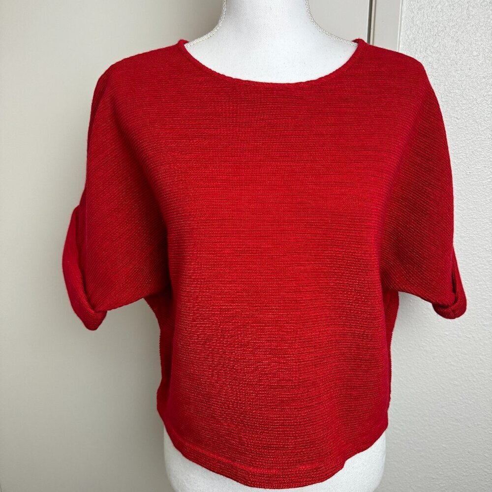 Rinascimento Italy Crop Viscose Bland Red Top Size M/L